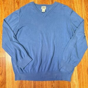 L.L. Bean Men's V-Neck Sweater in Blue
